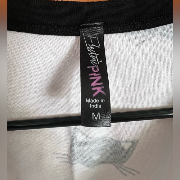 ⭐️ [ 5 for 10] Black Cat T Shirt - Picture 3 of 3